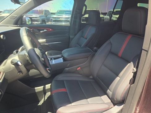 Certified 2026 Chevrolet Traverse RS FWD image 7