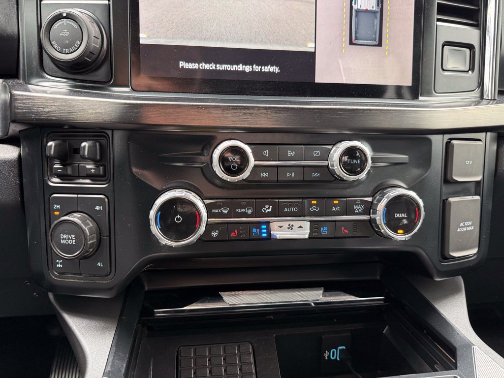 Used 2023 Ford F350 Lariat w/ Lariat Ultimate Package AWD/4WD image 18