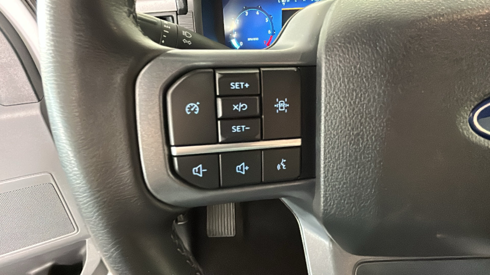 Used 2025 Ford F150 XLT w/ Equipment Group 301A Standard AWD/4WD image 19