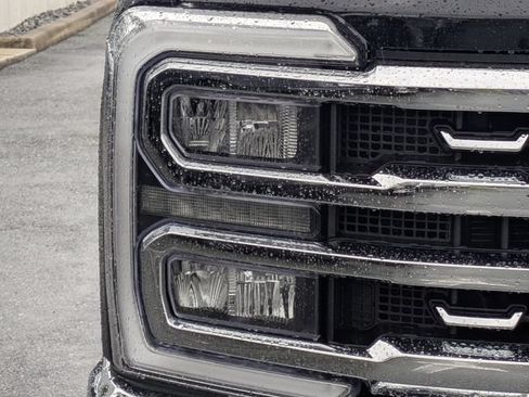 Used 2024 Ford F250 Lariat AWD/4WD image 10