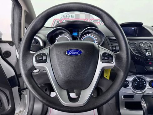Used 2019 Ford Fiesta SE image 13
