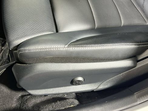 Used 2018 Mercedes-Benz C 300 Sedan image 17