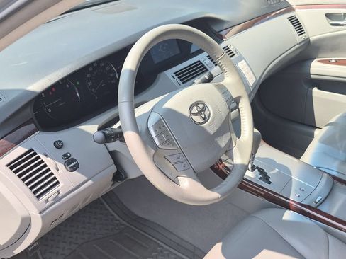 Used 2008 Toyota Avalon XLS FWD image 10
