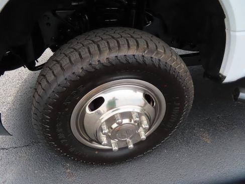 Used 2019 Ford F350 XL w/ Power Equipment Group AWD/4WD image 10