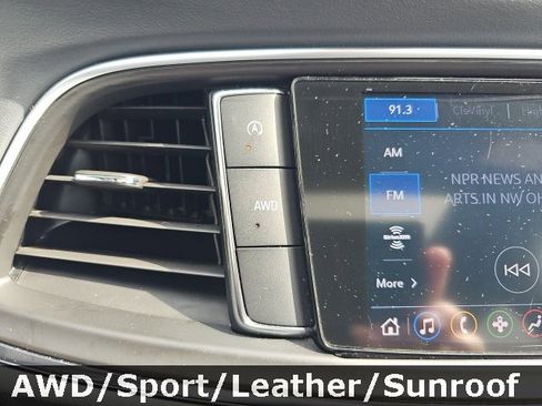 Used 2022 Buick Enclave Essence w/ Experience Buick Package image 18