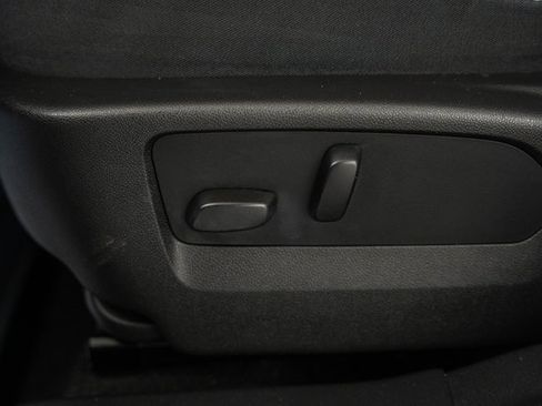 Used 2023 Buick Envision Essence image 37