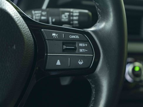 Certified 2025 Honda Pilot Touring image 22