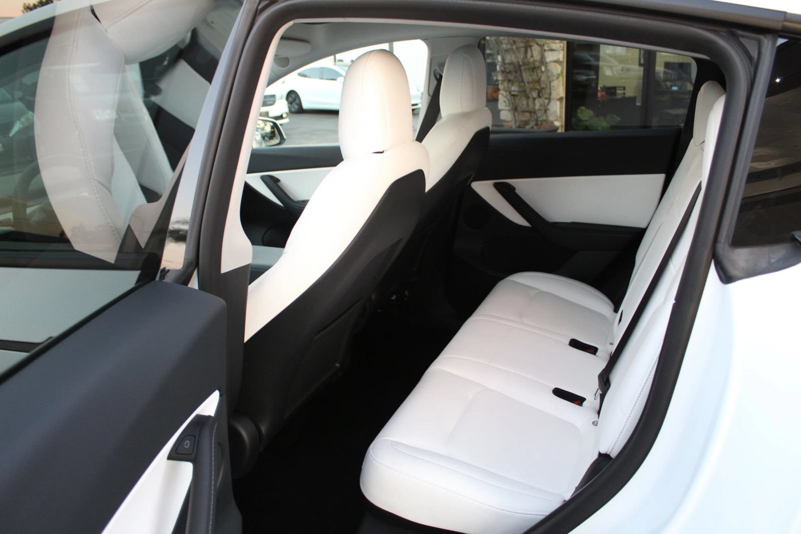 Used 2022 Tesla Model Y Long Range AWD/4WD image 12
