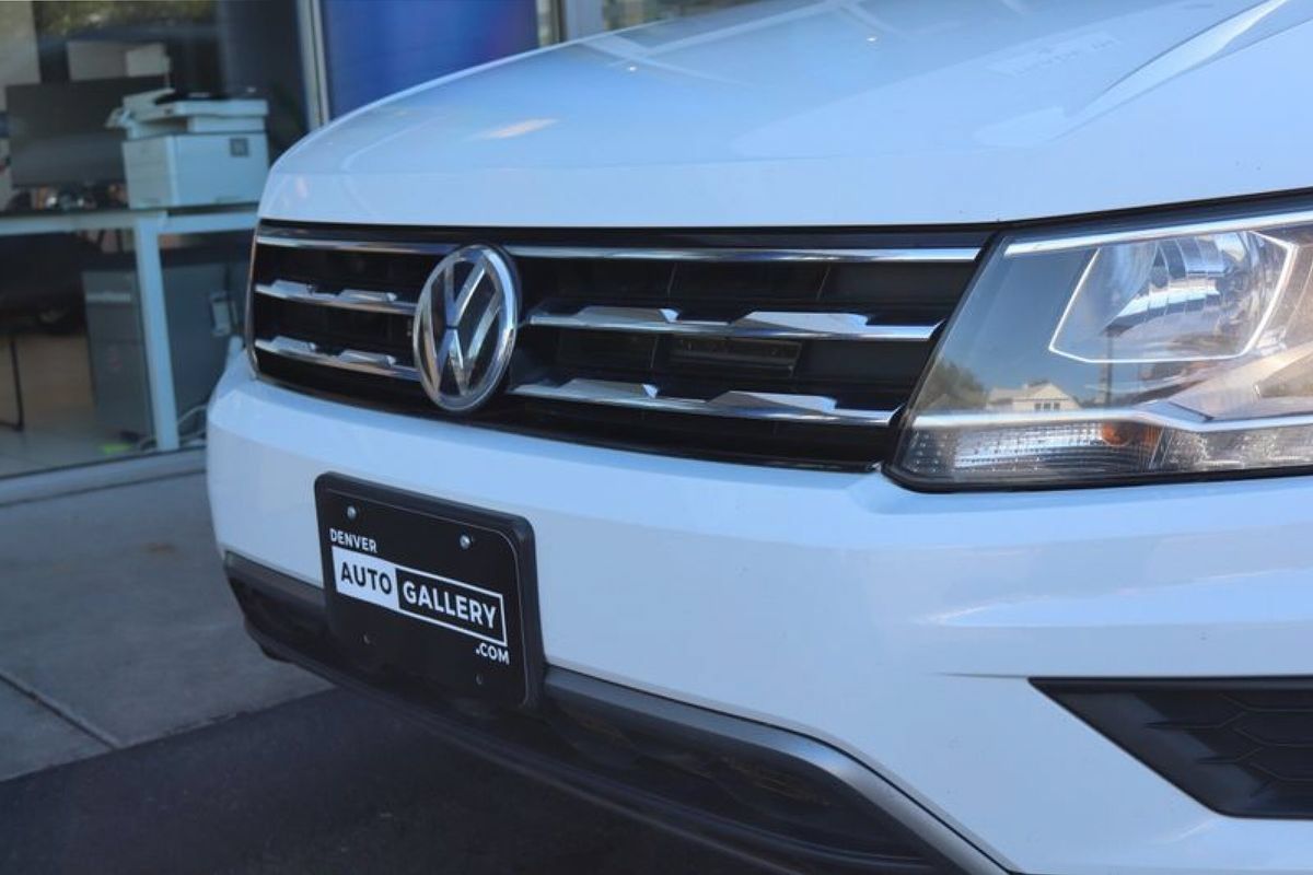 Used 2018 Volkswagen Tiguan SE w/ Panoramic Sunroof Package AWD/4WD image 30