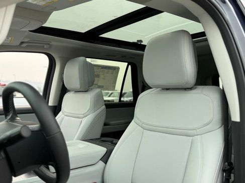 New 2027 Ford Expedition Platinum AWD/4WD image 18