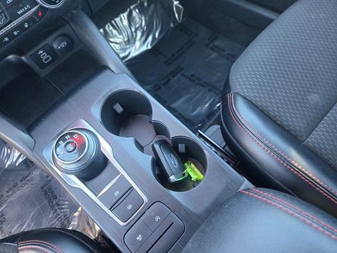 Certified 2024 Ford Escape ST-Line image 6