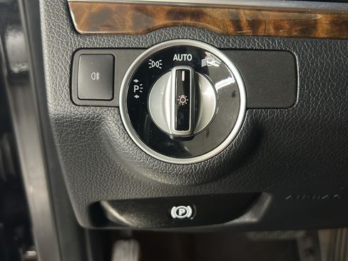 Used 2014 Mercedes-Benz E 550 Cabriolet image 17