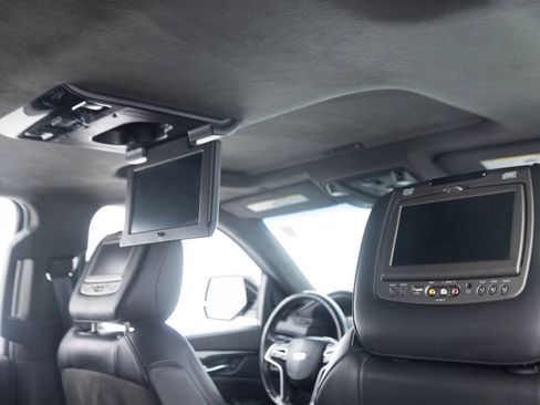 Used 2017 Cadillac Escalade Platinum AWD/4WD image 31
