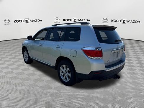 Used 2011 Toyota Highlander SE w/ Tow Pkg AWD/4WD image 5