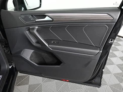 Used 2024 Volkswagen Tiguan SEL R-Line image 13