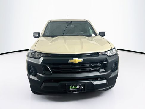 Used 2023 Chevrolet Colorado W/T RWD image 2