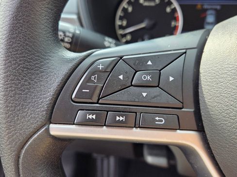 Used 2024 Nissan Altima 2.5 SV image 25