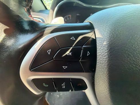 Used 2020 Jeep Grand Cherokee Trailhawk w/ Trailhawk Luxury Group AWD/4WD image 14