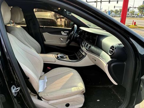 Used 2019 Mercedes-Benz E 300 4MATIC image 10