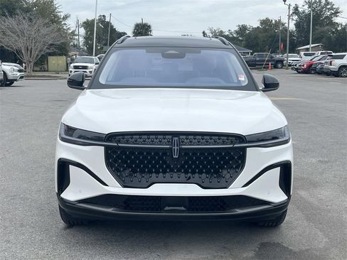 New 2026 Lincoln Nautilus Reserve image 8