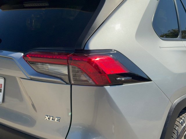 Used 2019 Toyota RAV4 XLE Premium w/ Advanced Technology Package FWD image 10