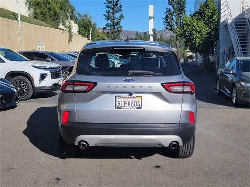 Used 2023 Ford Escape FWD image 7