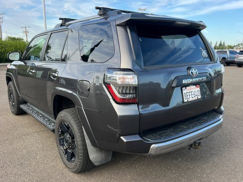 Used 2015 Toyota 4Runner Trail AWD/4WD image 6
