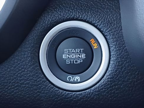 Used 2024 RAM 1500 Big Horn AWD/4WD image 20