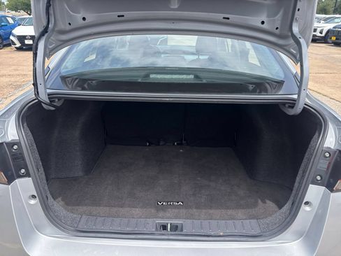 Used 2025 Nissan Versa SV FWD image 29