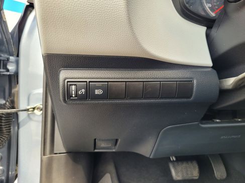 Used 2021 Toyota Corolla SE FWD image 24