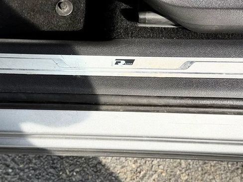 Used 2020 Volkswagen Tiguan SE R-Line AWD/4WD image 29