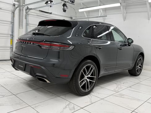 Certified 2024 Porsche Macan AWD/4WD image 11
