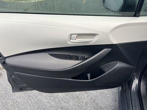Used 2025 Toyota Corolla LE image 14
