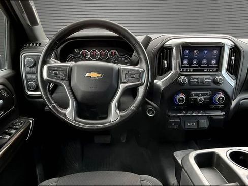 Used 2022 Chevrolet Silverado 2500 LT w/ Convenience Package AWD/4WD image 9