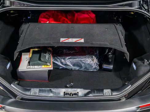 Used 2020 Ferrari Portofino image 53