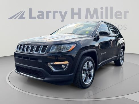 Used 2018 Jeep Compass Limited AWD/4WD image 1
