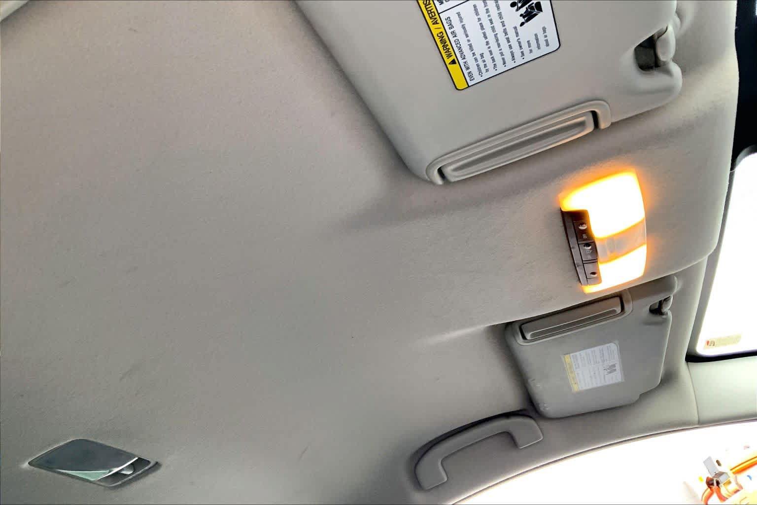 Used 2021 Nissan Versa S FWD image 14