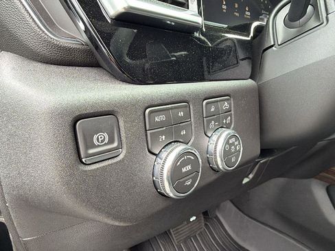 New 2026 GMC Sierra 1500 Elevation w/ Preferred Package image 17