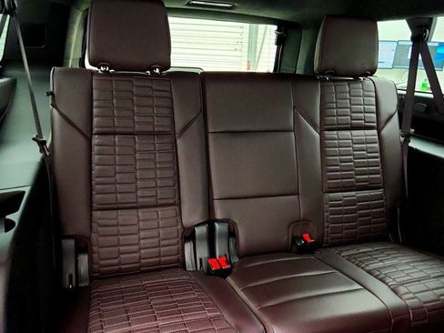 Used 2023 Cadillac Escalade ESV Premium Luxury Platinum w/ LPO, Radiant Package AWD/4WD image 24