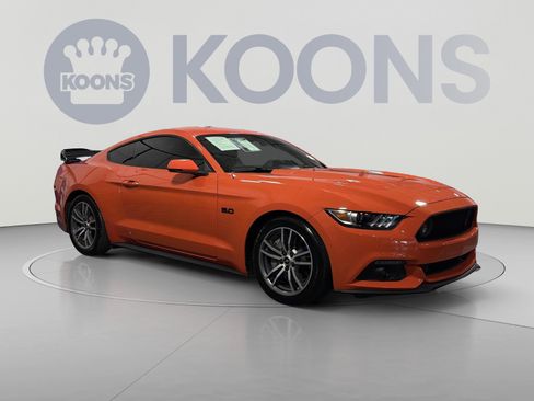 Used 2016 Ford Mustang GT Premium RWD image 10