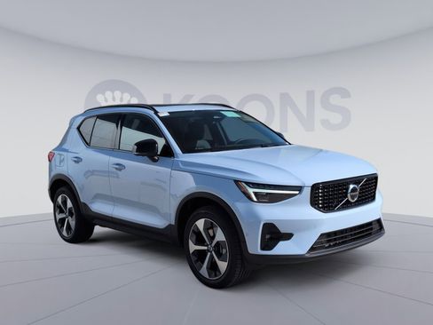New 2026 Volvo XC40 B5 Plus w/ Protection Package Premier image 10