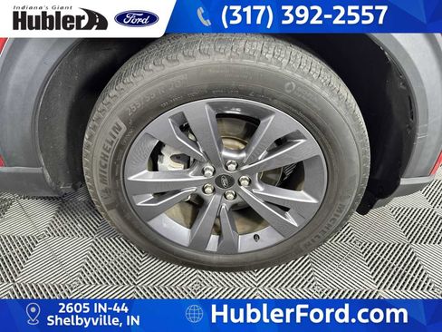 Used 2024 Ford Explorer XLT w/ Equipment Group 202A AWD/4WD image 10