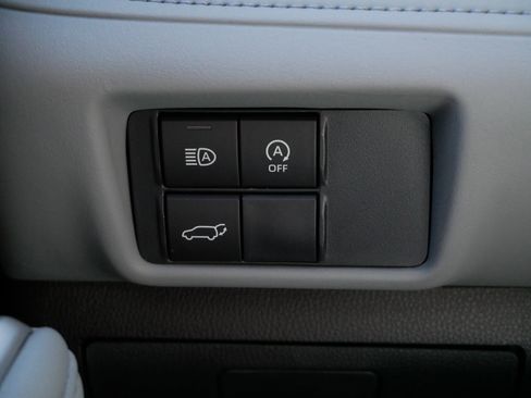 Certified 2026 Toyota Highlander XLE image 27