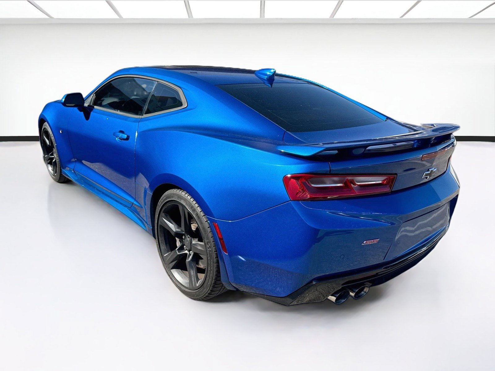 Used 2016 Chevrolet Camaro SS RWD image 6