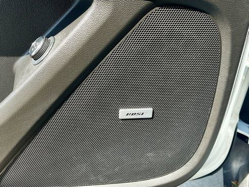 Used 2021 Chevrolet Traverse LT w/ LT Premium Package image 19