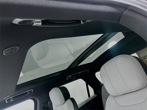 New 2026 Land Rover Range Rover Sport Dynamic SE image 14