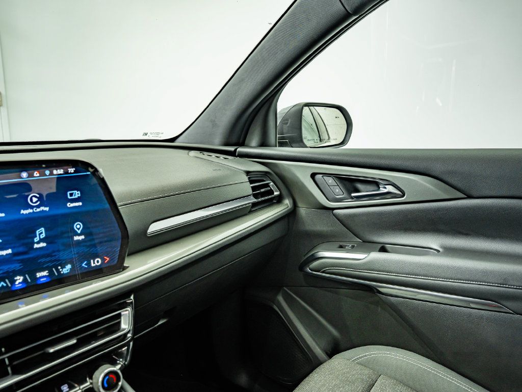 Used 2024 Chevrolet Traverse LS FWD image 28