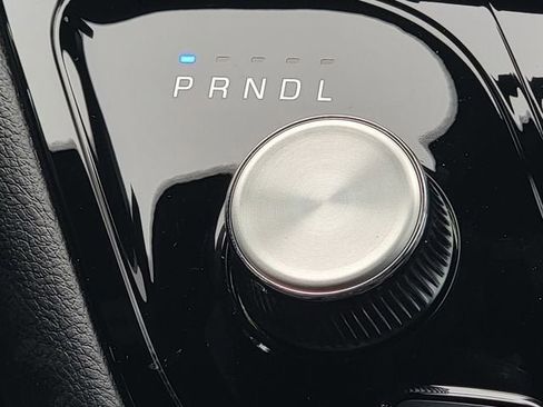 New 2026 Chrysler Pacifica Select AWD/4WD image 30