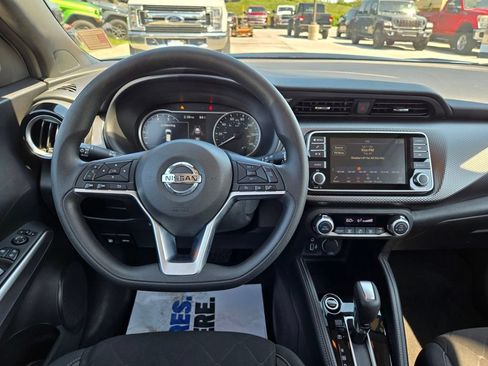 Used 2020 Nissan Kicks SV FWD image 16