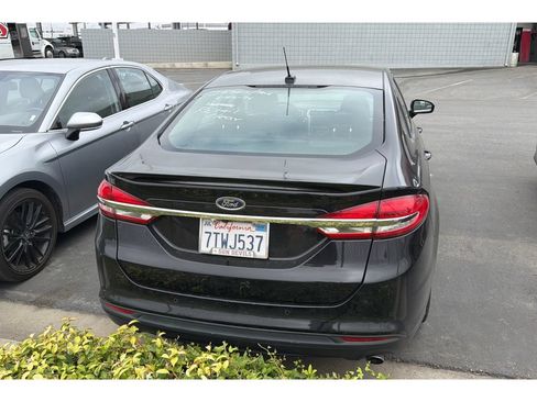 Used 2017 Ford Fusion SE w/ Equipment Group 601A FWD image 6